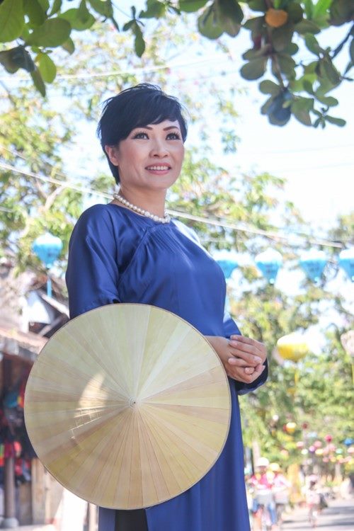 1404112171 phuong thanh13 Phương Thanh e ấp, thướt tha trong tà áo dài xưa phố cổ