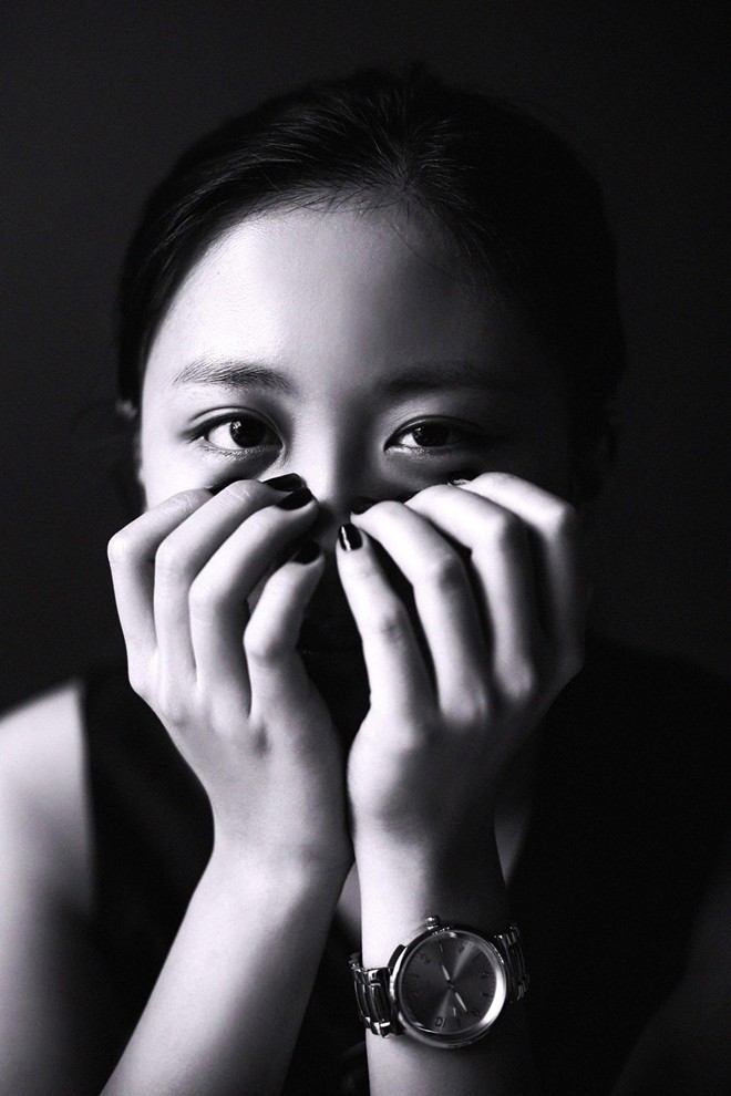 huong 6 Văn Mai Hương ấn tượng bí ẩn trong bộ ảnh trắng đen